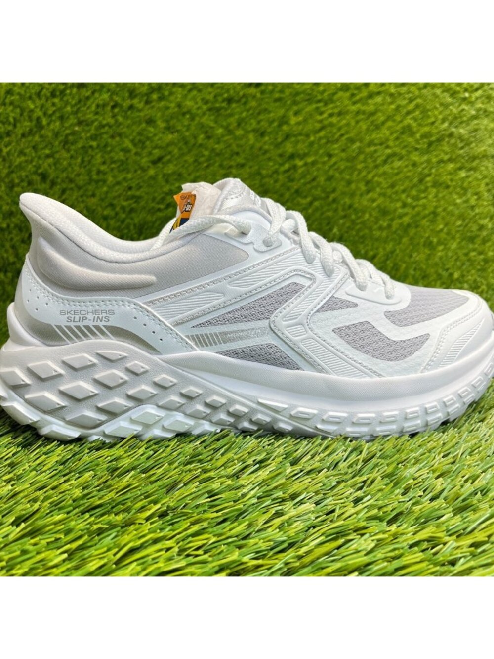 Skechers Monster Evo Womens Size 8 Light Gray Athletic Running Shoes Sneakers